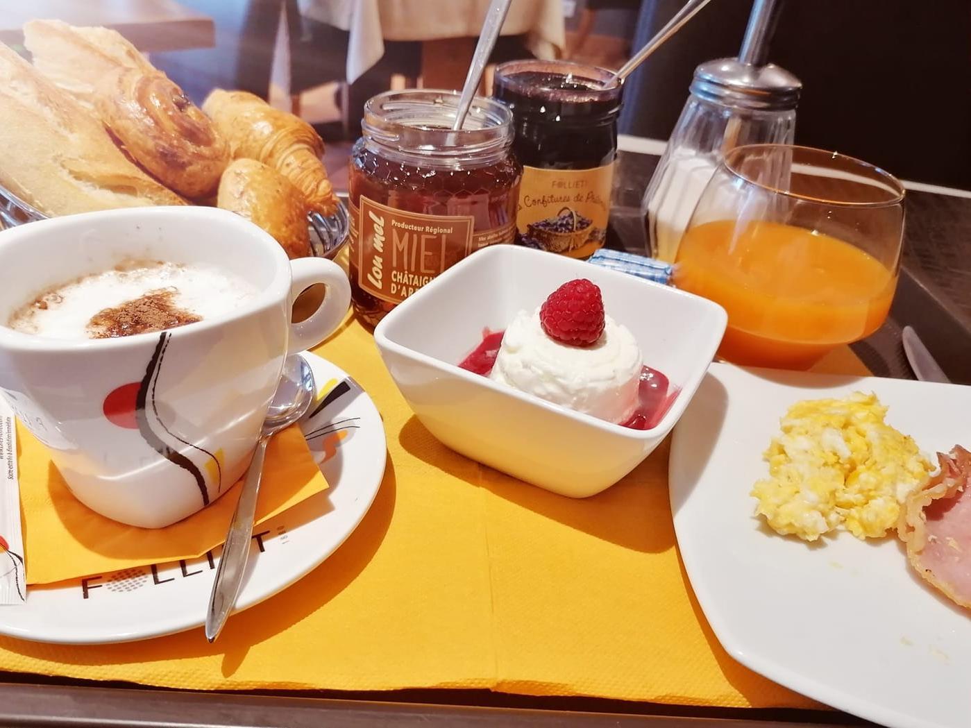 Logis Le Printemps Hotel Restaurant - Montelimar Bagian luar foto