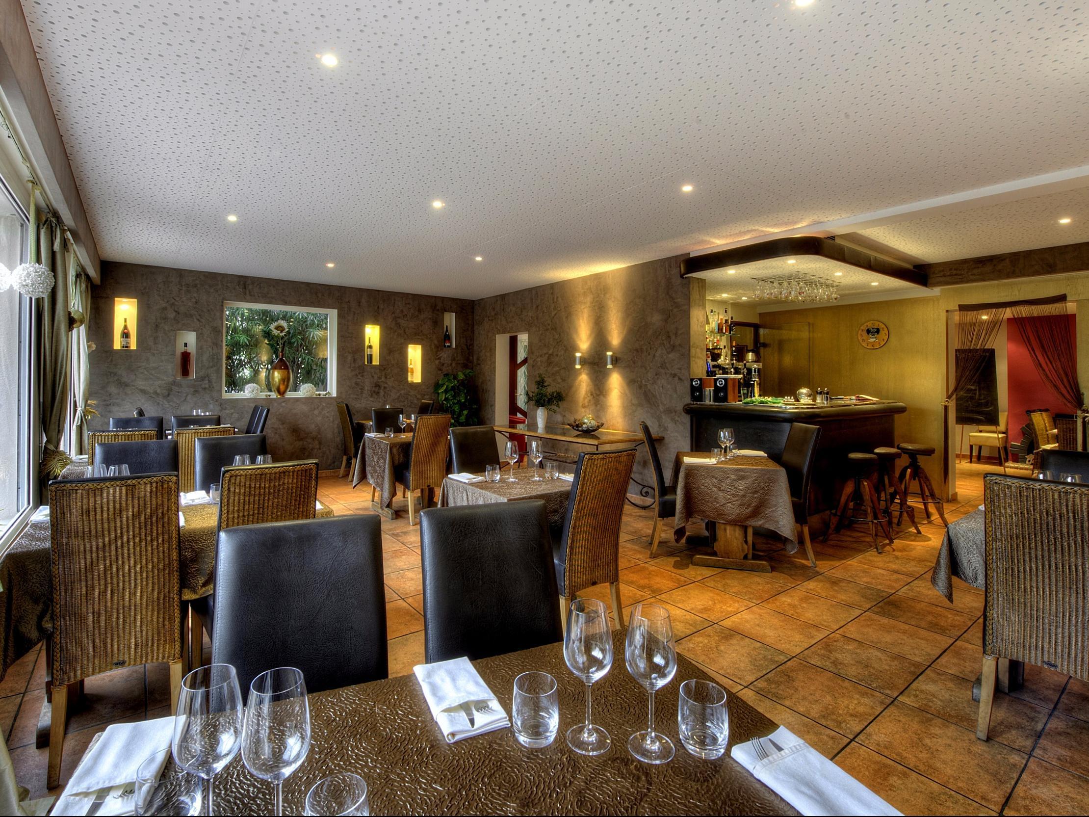 Logis Le Printemps Hotel Restaurant - Montelimar Bagian luar foto