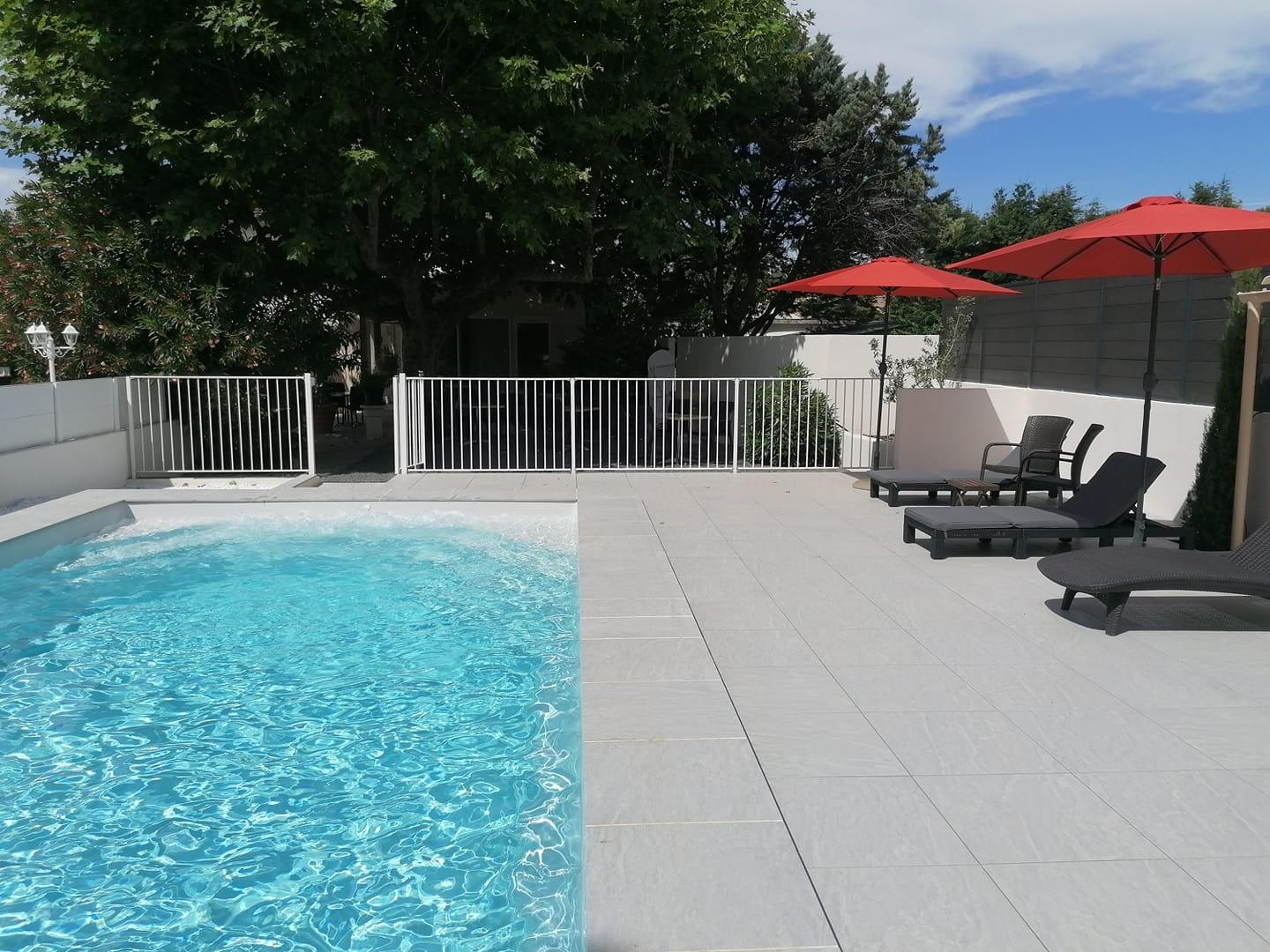 Logis Le Printemps Hotel Restaurant - Montelimar Bagian luar foto