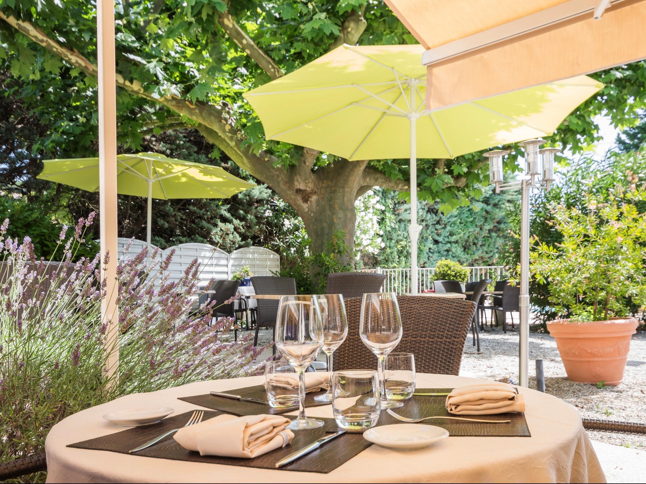Logis Le Printemps Hotel Restaurant - Montelimar Bagian luar foto
