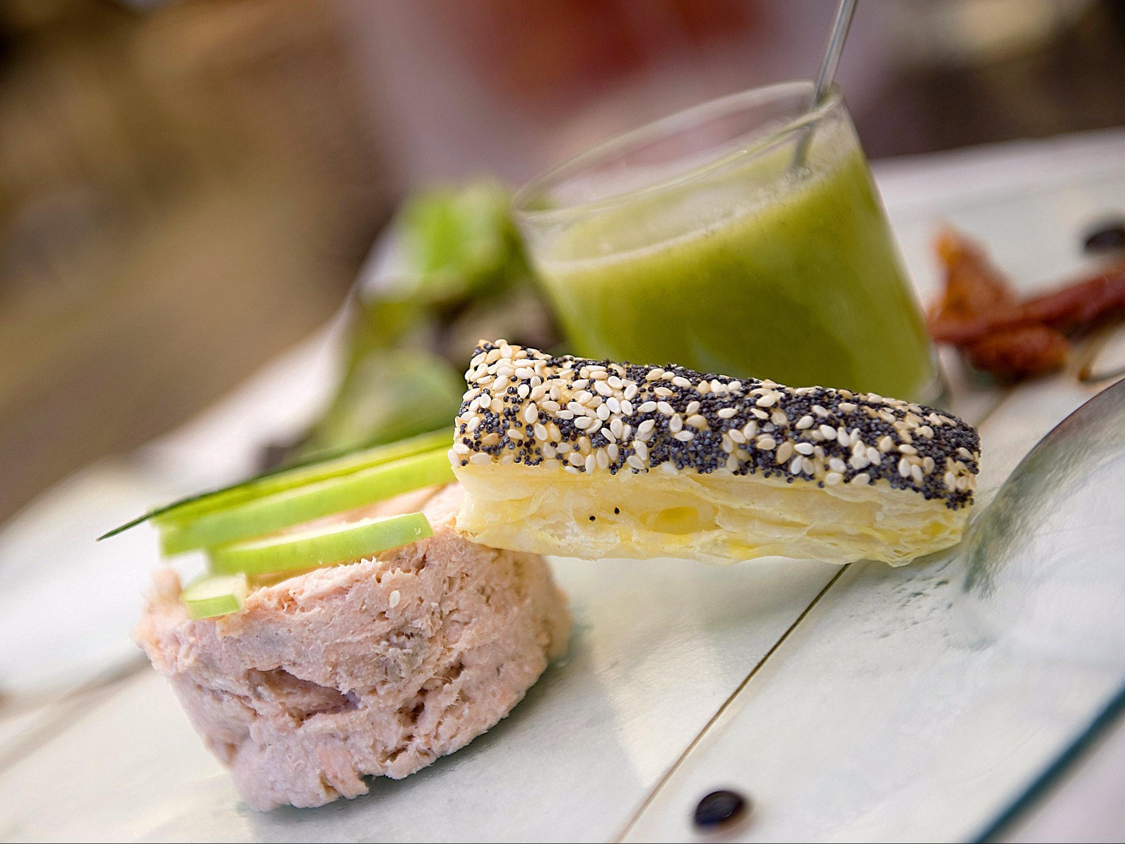Logis Le Printemps Hotel Restaurant - Montelimar Bagian luar foto