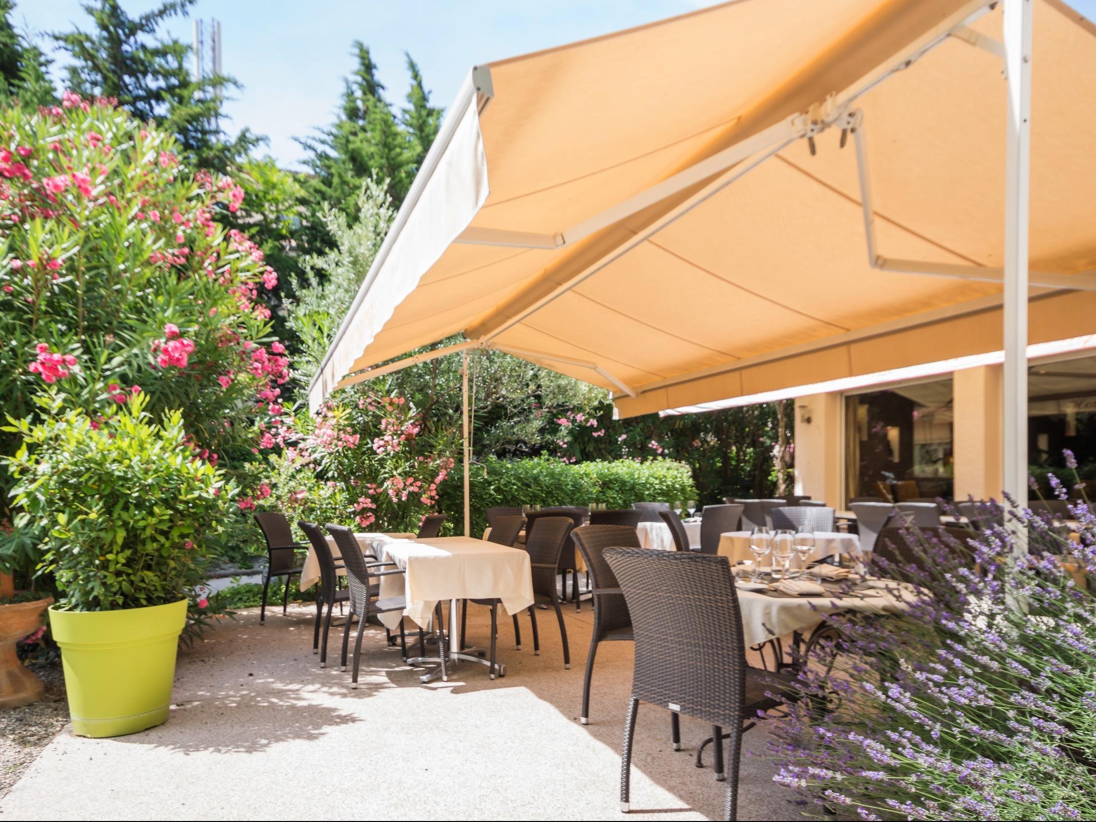 Logis Le Printemps Hotel Restaurant - Montelimar Bagian luar foto